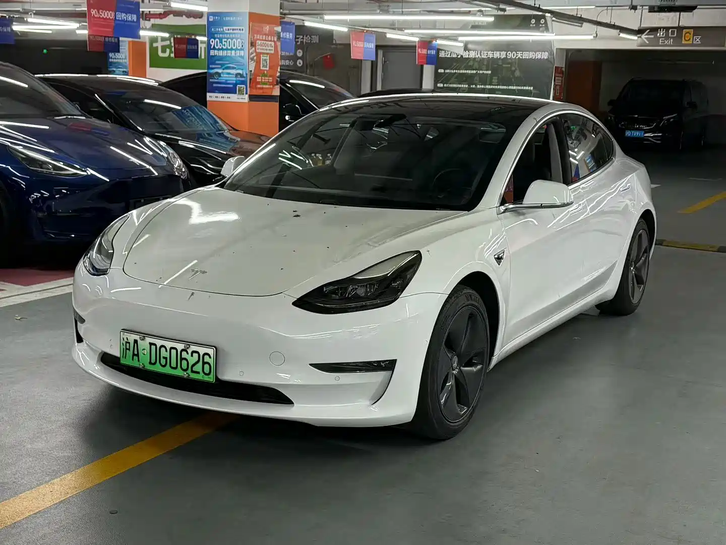 Фото 1 - Tesla Model 3