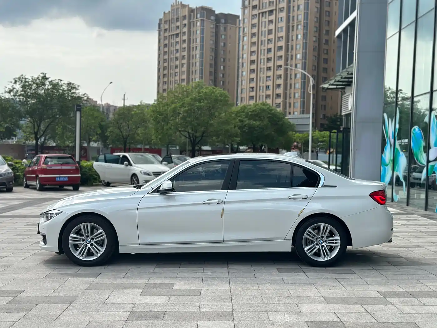 BMW 3 Series 2017 320Li Fashion фото 12