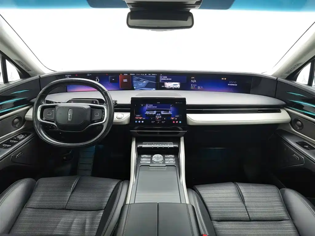 LINCOLN NAVIGATOR