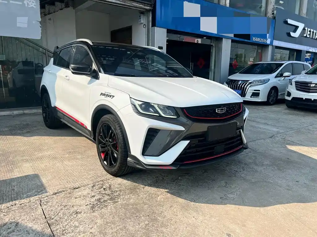 Фото 2 - Geely Binyue