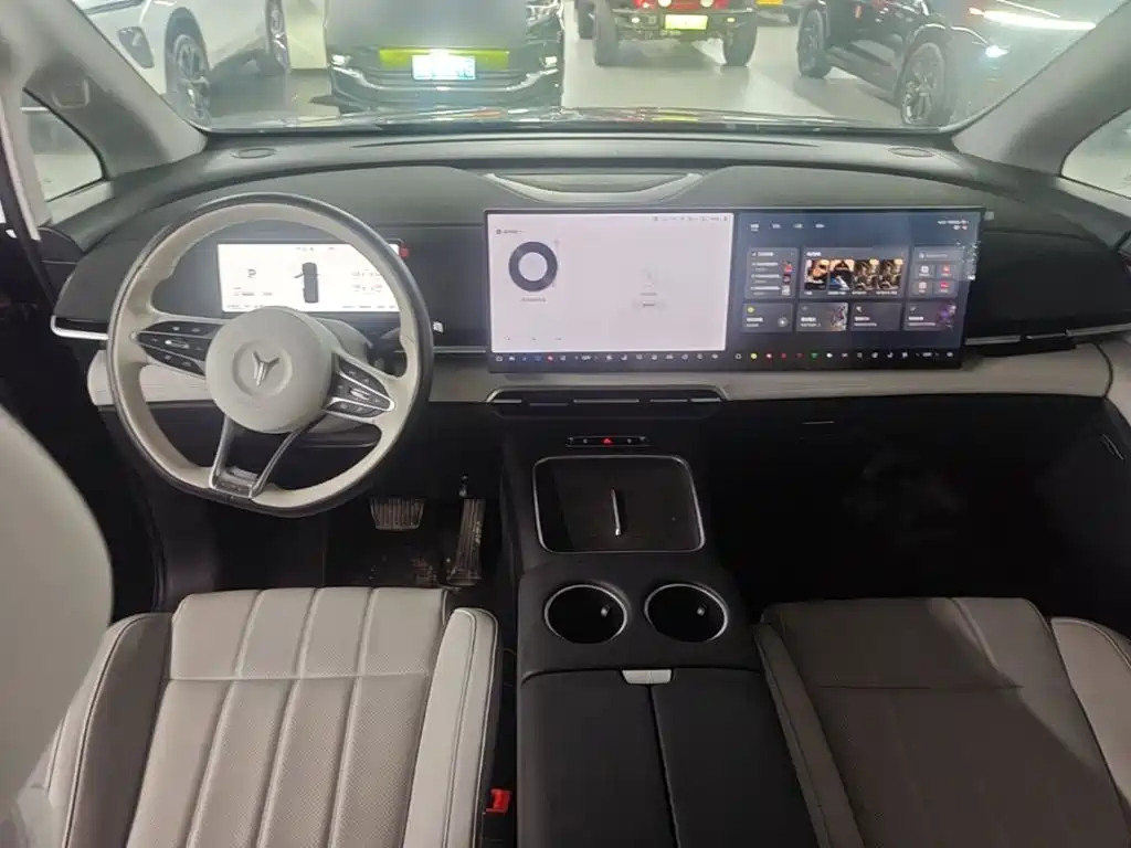 Voyah Dreamer 2026 2025 PHEV AWD Excellent Kunpeng Edition