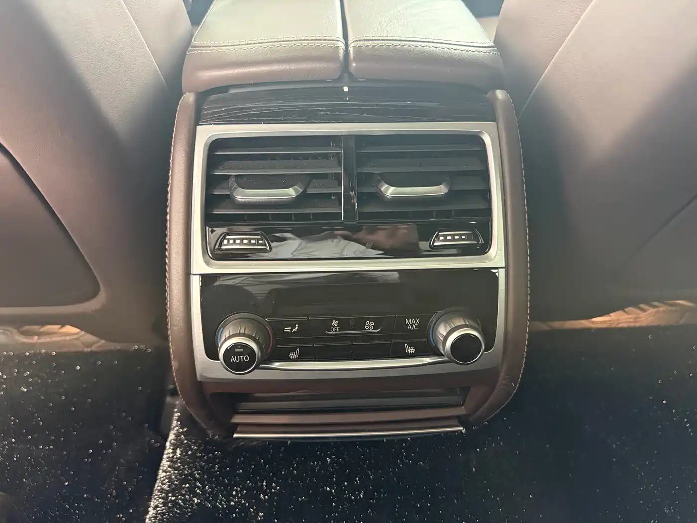 BMW 7 Series 2019 740Li Leading M Sport Package фото 13