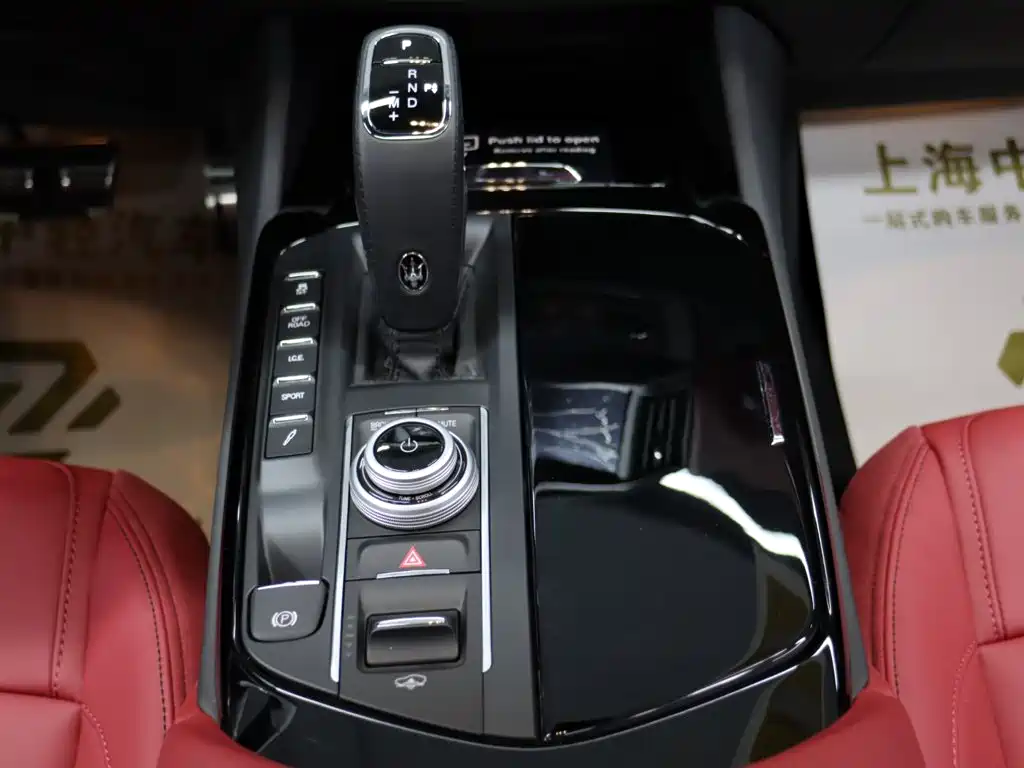 Фото 12 - Maserati Levante