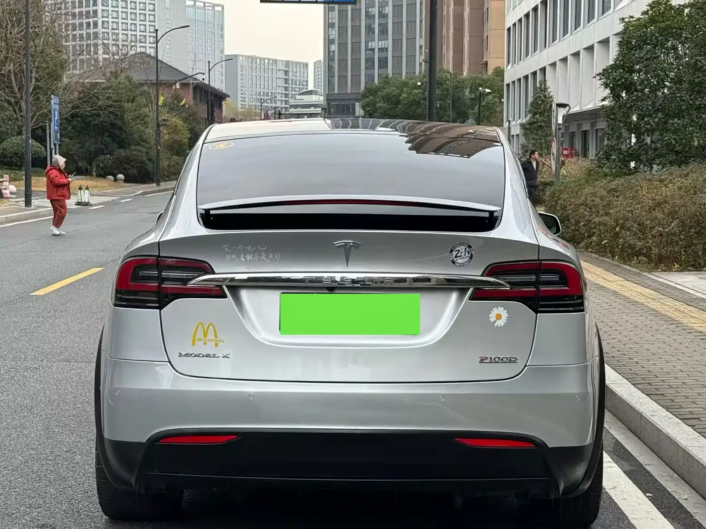 TESLA MODEL X