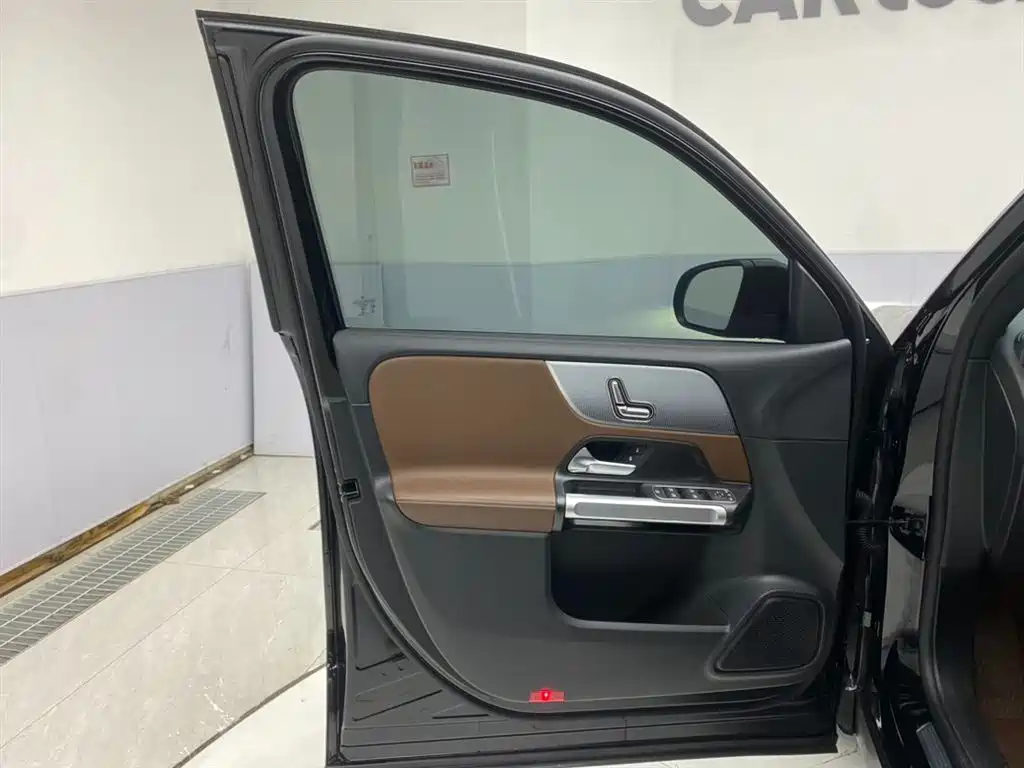 Mercedes-Benz GLB 2023 GLB 200 Style фото 27