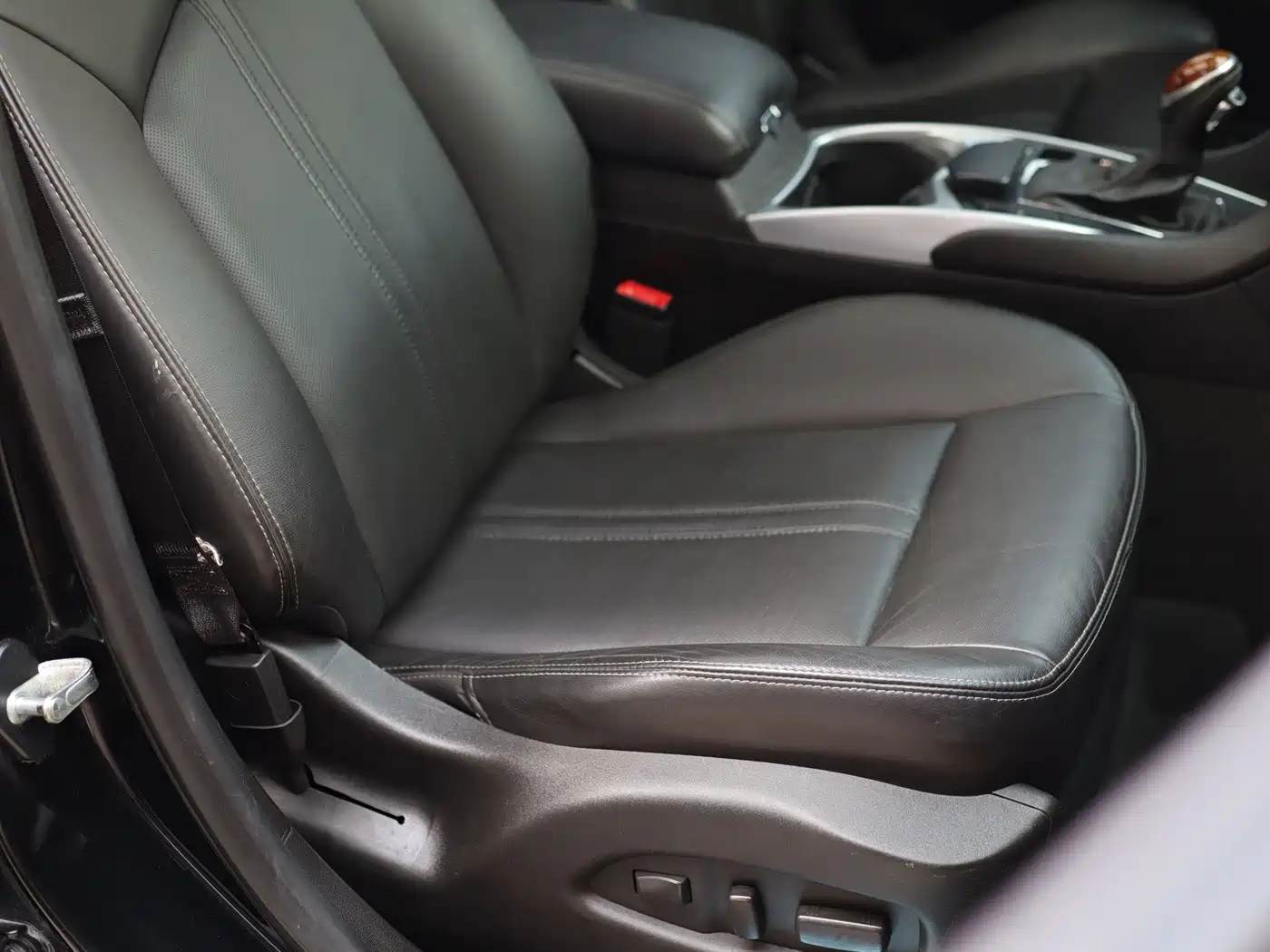 Photo 26 - Cadillac SRX