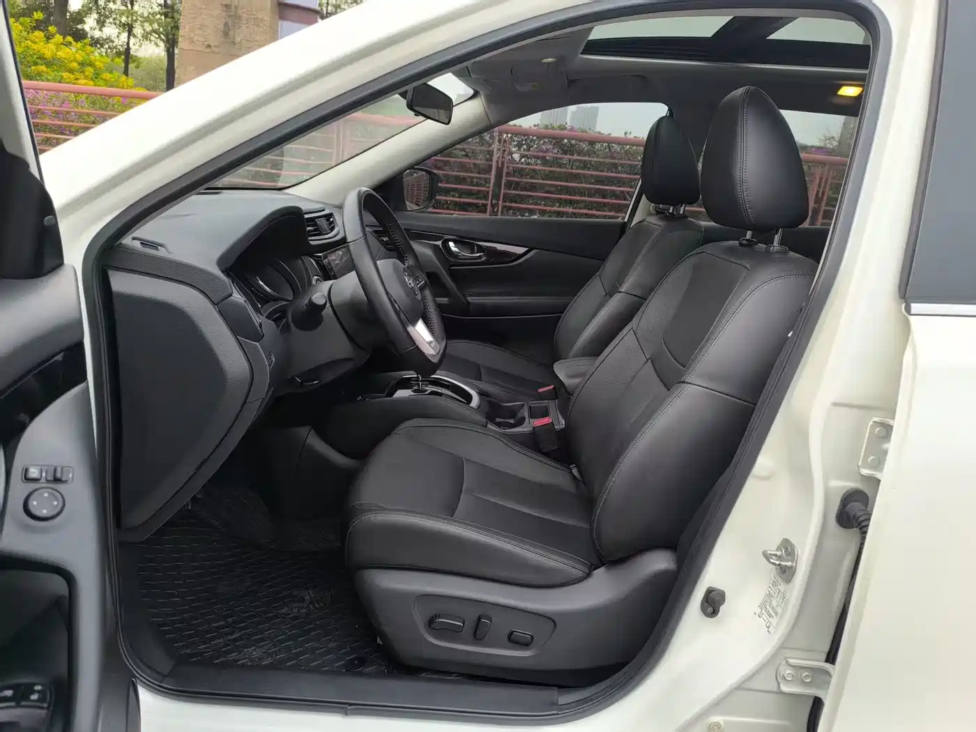 NISSAN QIJUN