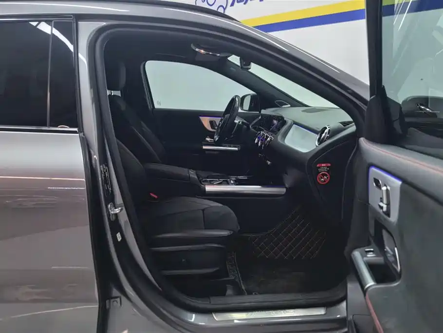 Mercedes-Benz GLA AMG 2024 AMG GLA 35 4MATIC фото 8