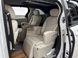 Photo 9 - Toyota Sienna