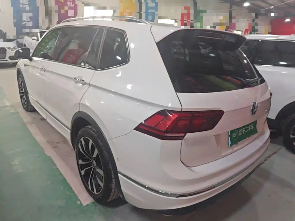 Фото 5 - Volkswagen Tiguan L