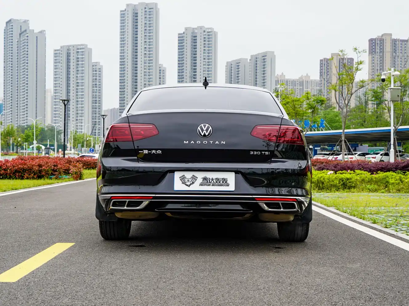 Volkswagen Magotan 2023 Model 2 Million Commemorative Edition 330TSI DSG Luxury фото 5