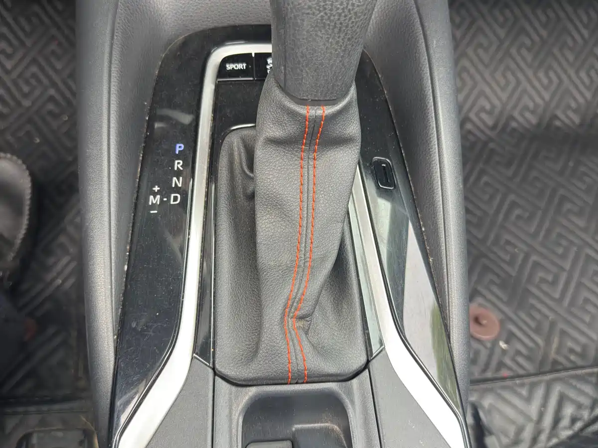 Toyota Corolla 2021 1.2T S-CVT Elite PLUS Edition фото 16