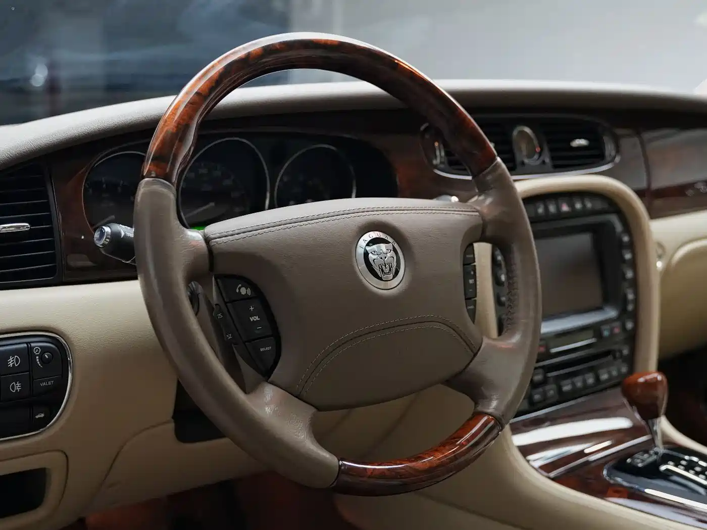 Jaguar XJ 2007 Model XJ6L 3.0 Royal Long Wheelbase фото 13