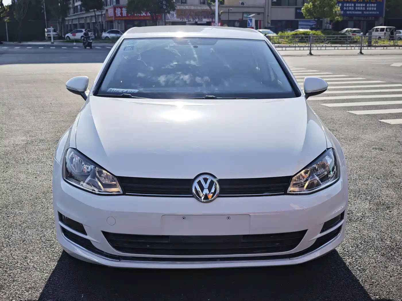 Volkswagen Golf 2016 1.6L Automatic Fashion фото 2