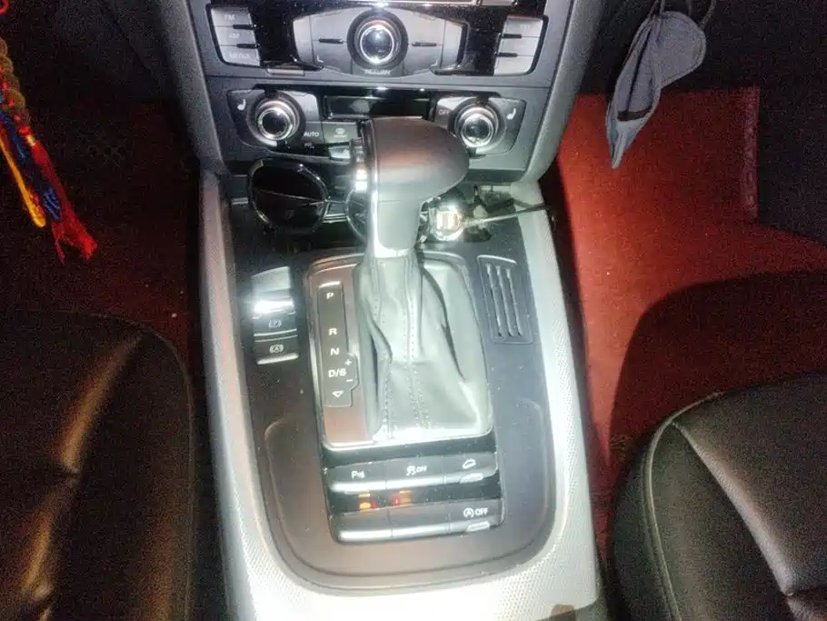 Фото 16 - Audi Q5