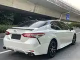 Photo 7 - Toyota Camry