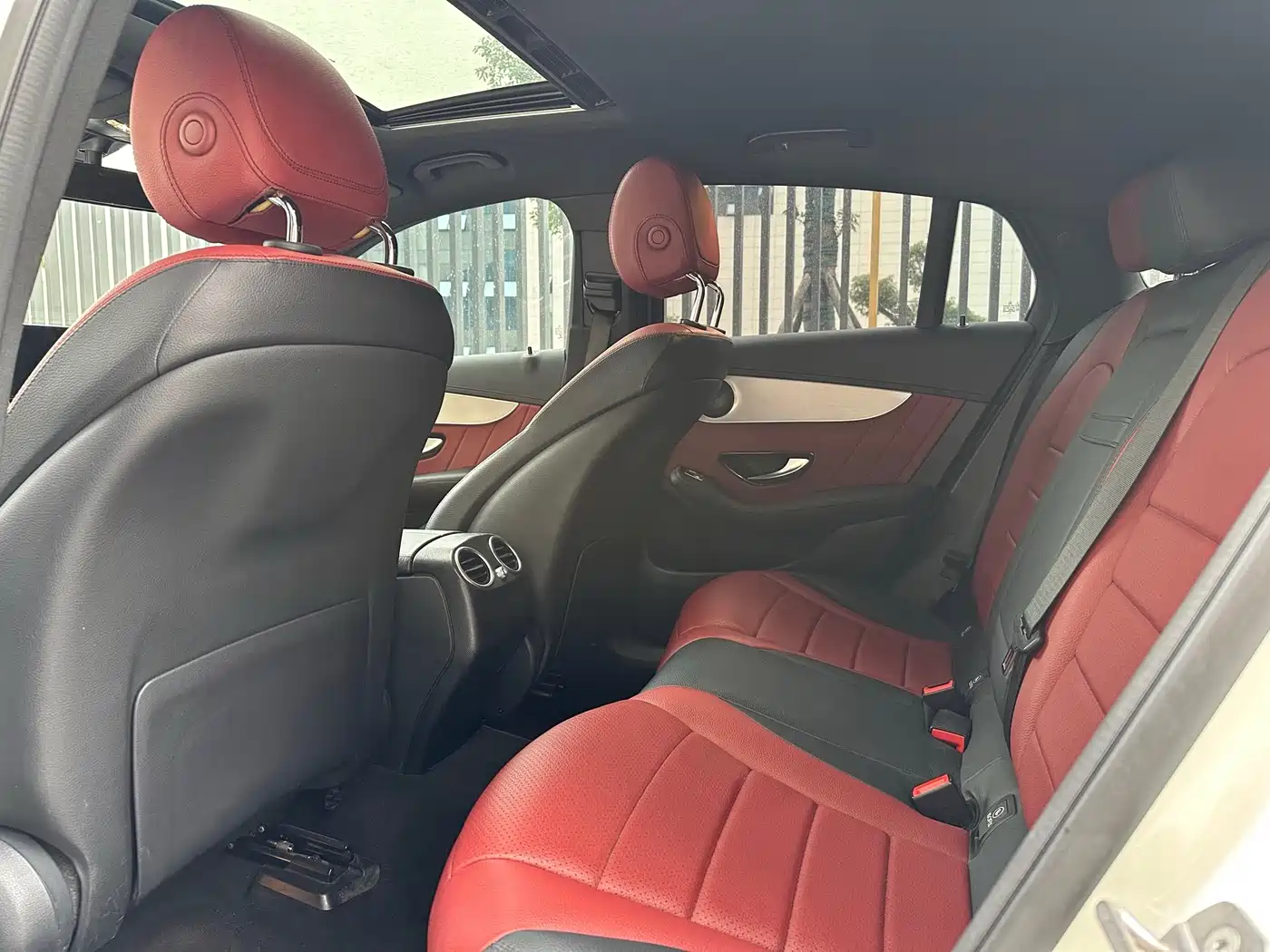 Mercedes-Benz GLC Coupe 2020 GLC 260 4MATIC Coupe SUV фото 6