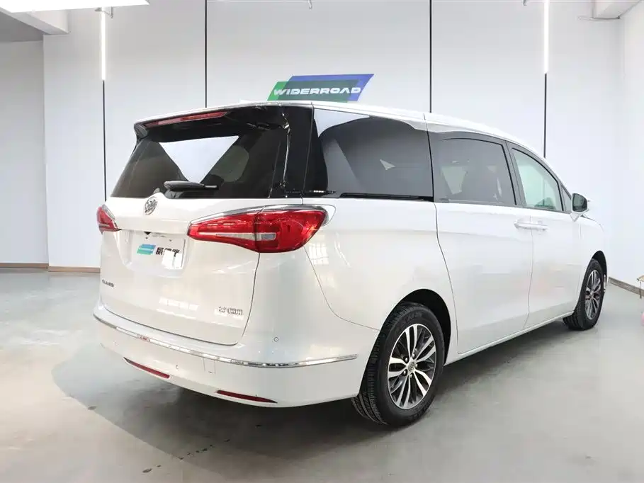 Buick GL8 2018 ES 28T Luxury Type China VI фото 3