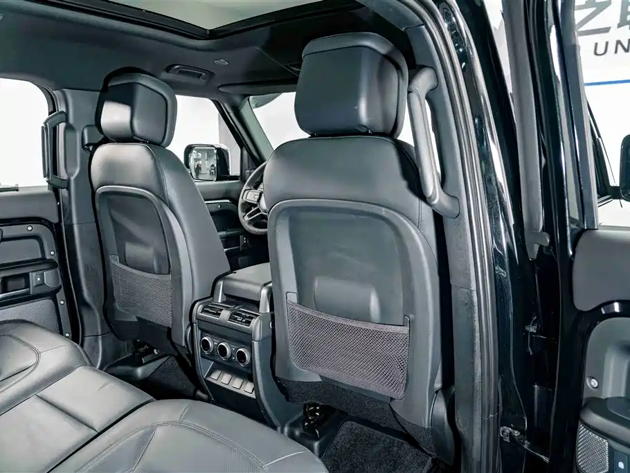 Land Rover Defender 2023 Facelift 110 5.0T V8 фото 24