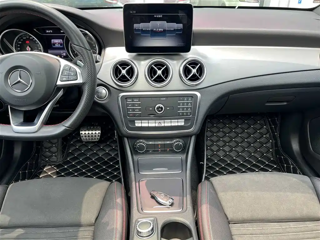 Mercedes-Benz CLA (Import) 2018 CLA 220 4MATIC фото 22