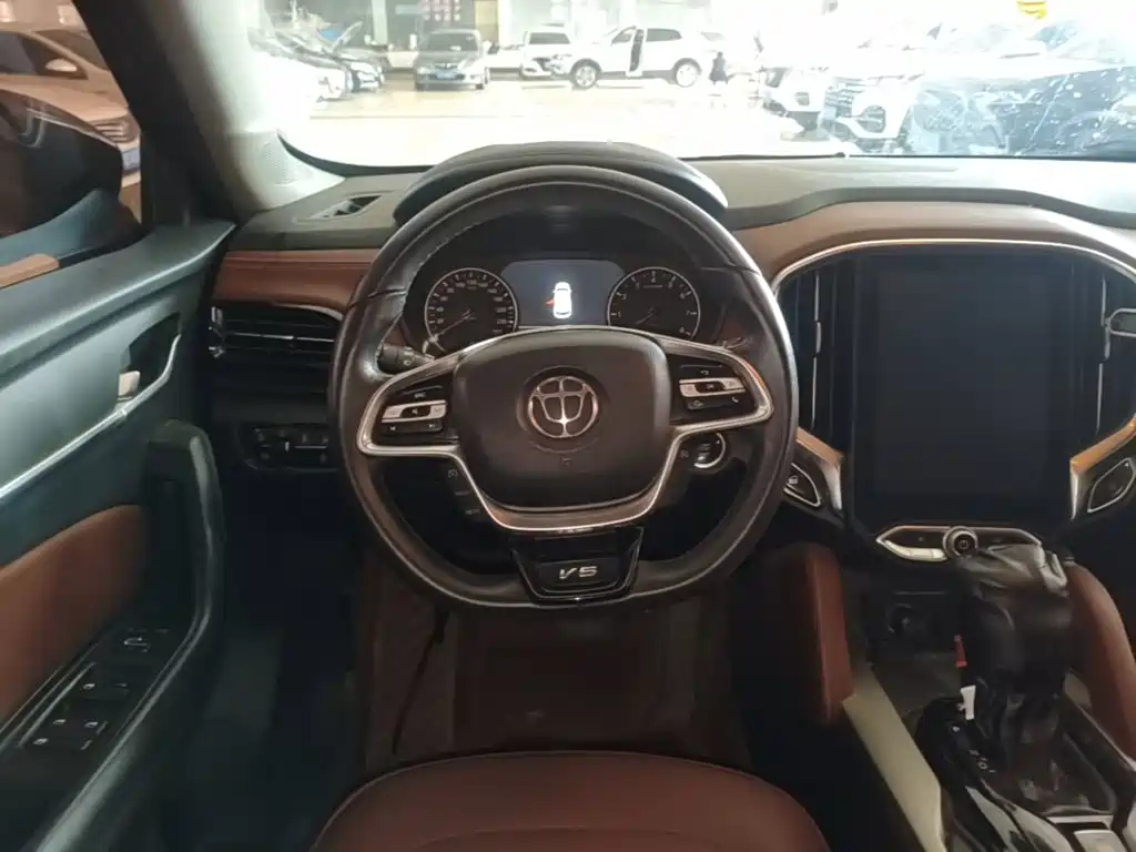 Фото 11 - Zhonghua V6