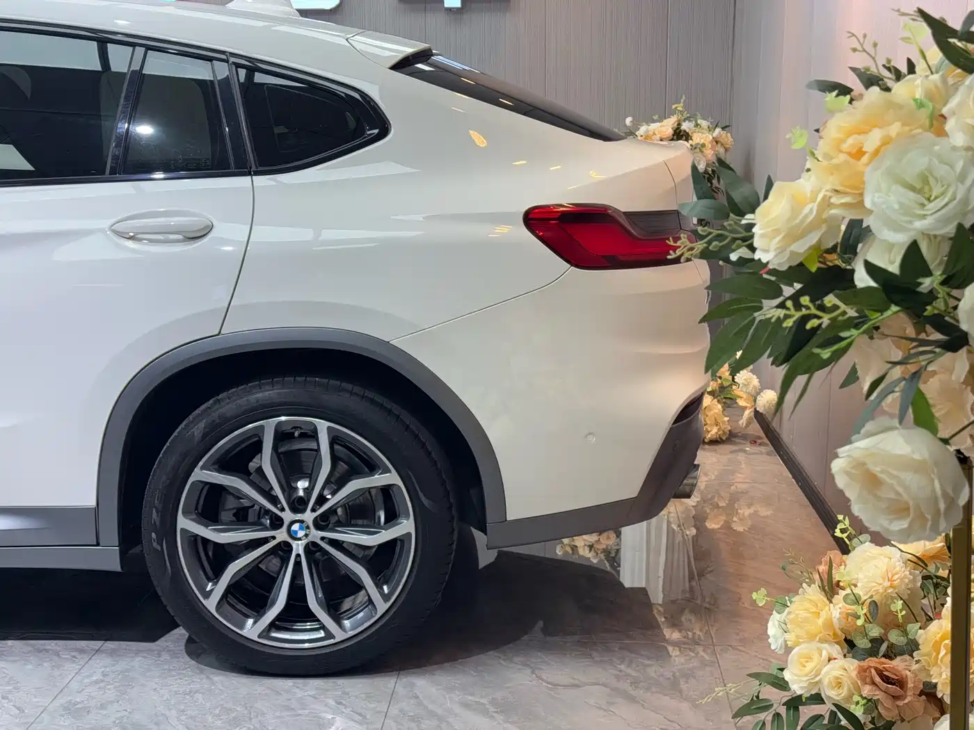 BMW X4 2019 xDrive25i M Off-Road Package фото 23