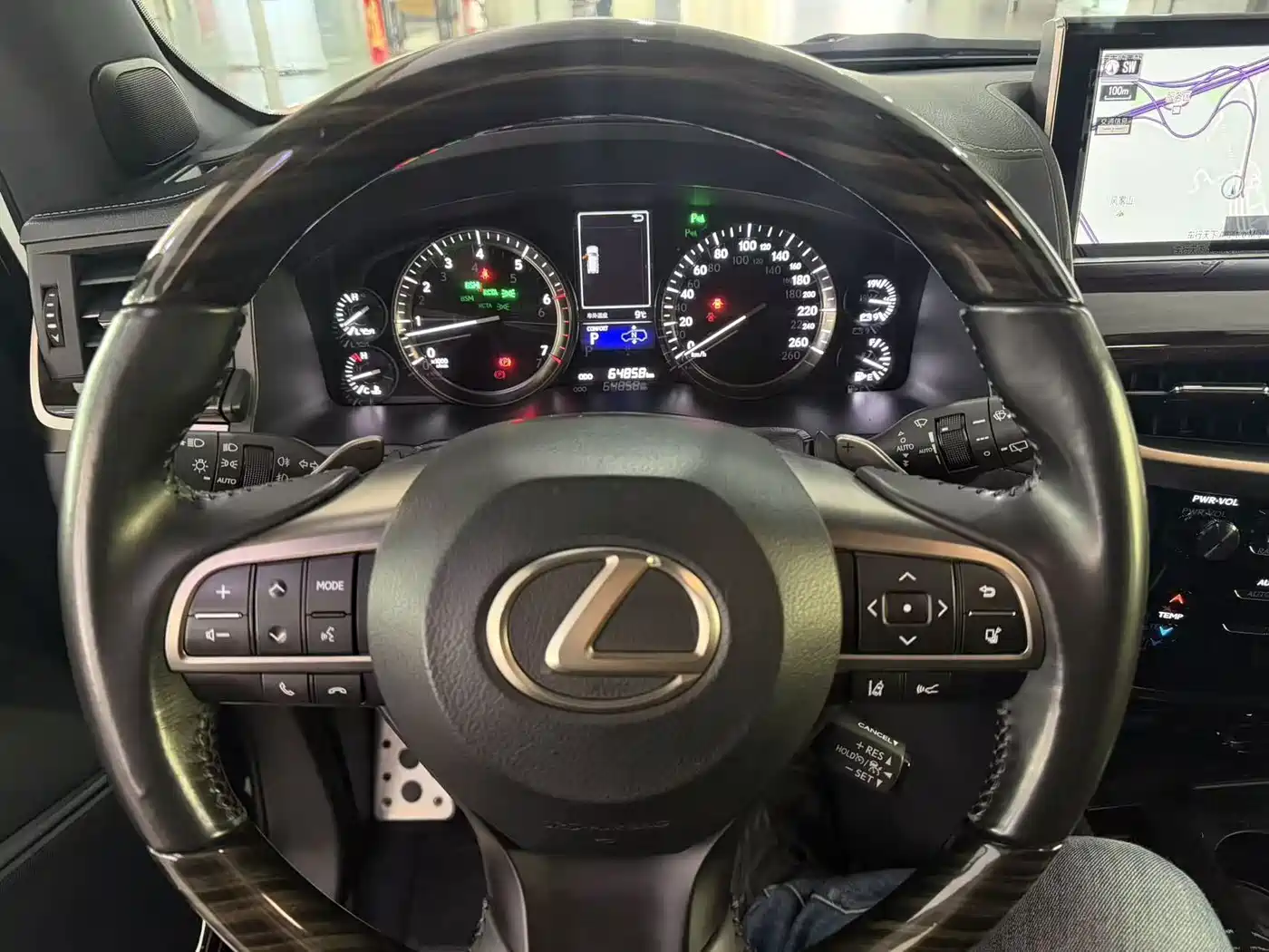 Lexus LX 2019 570 Peak Special Edition фото 15