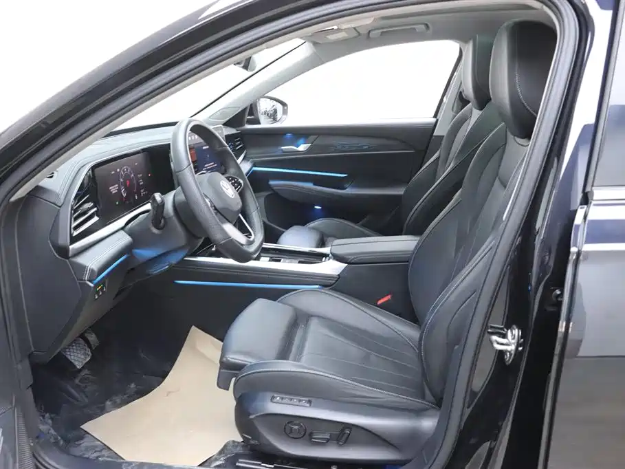 Volkswagen Passat 2025 Pro 380TSI Dragon Glory Edition фото 14