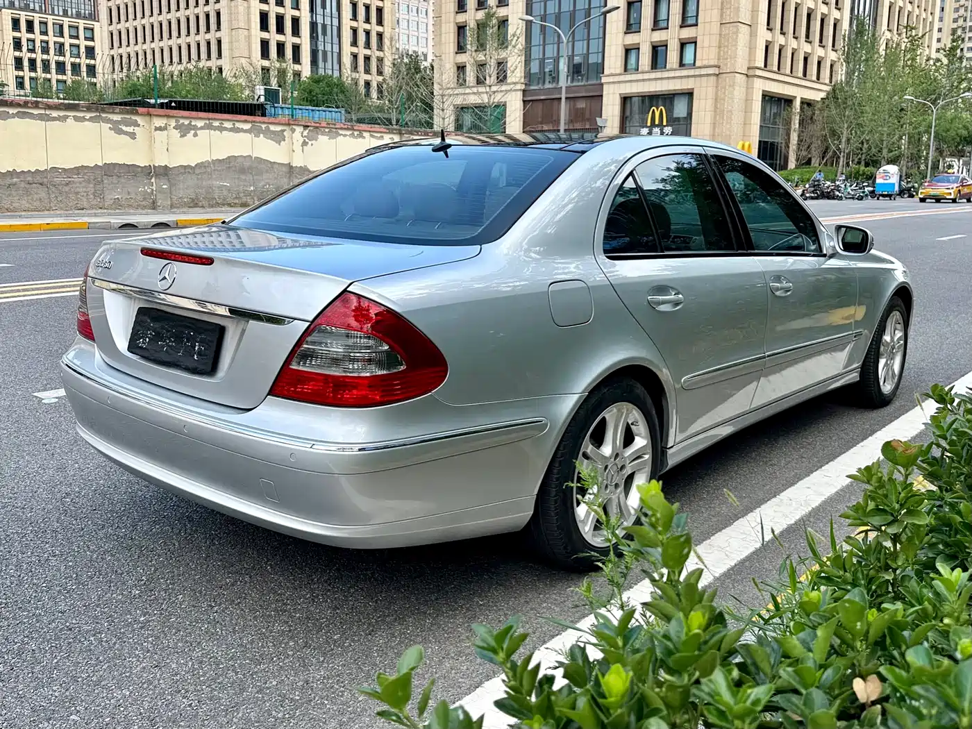 Mercedes-Benz E-Class 2007 E 350 Fashion фото 5