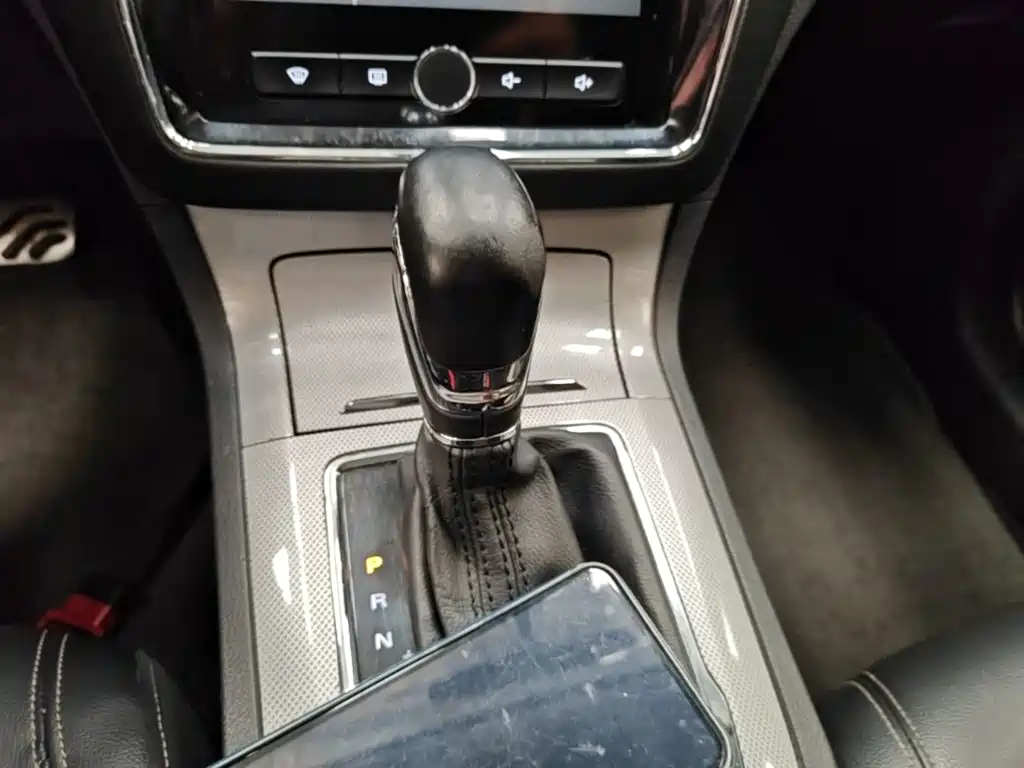 Roewe RX5 2017 2016 20T 2WD Automatic Internet Smart Edition