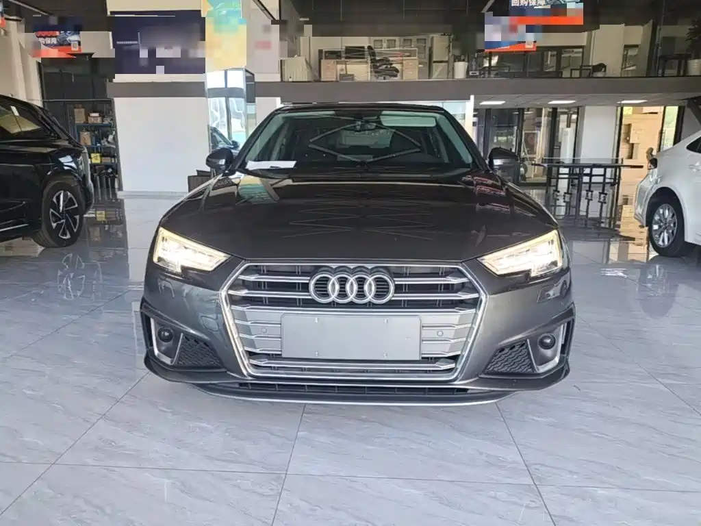 Photo 3 - Audi A4L