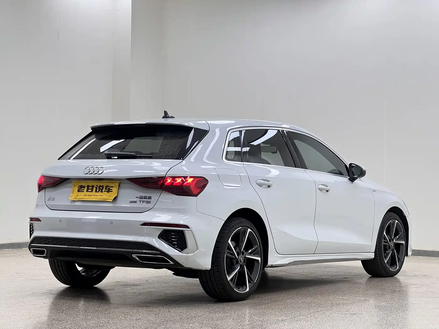 Audi A3 2023 Facelift Sportback 35 TFSI Fashion Sport фото 6