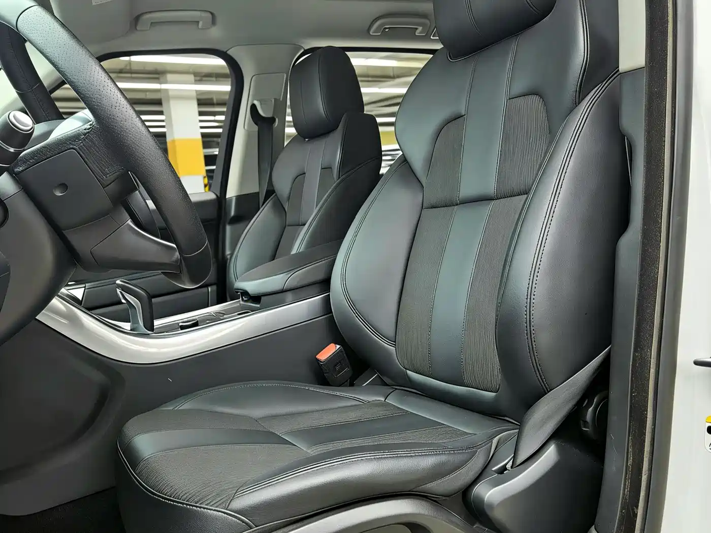 Land Rover Range Rover Sport 2016 Model 3.0 SC V6 HSE фото 4
