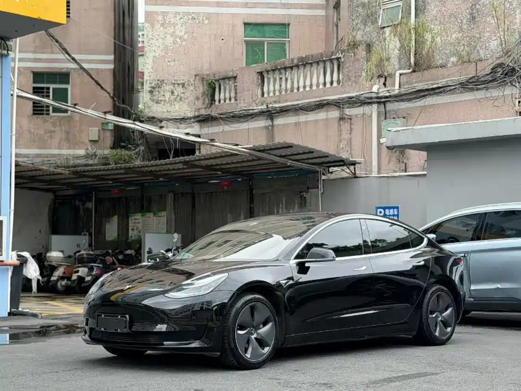 Tesla Model 3 2020