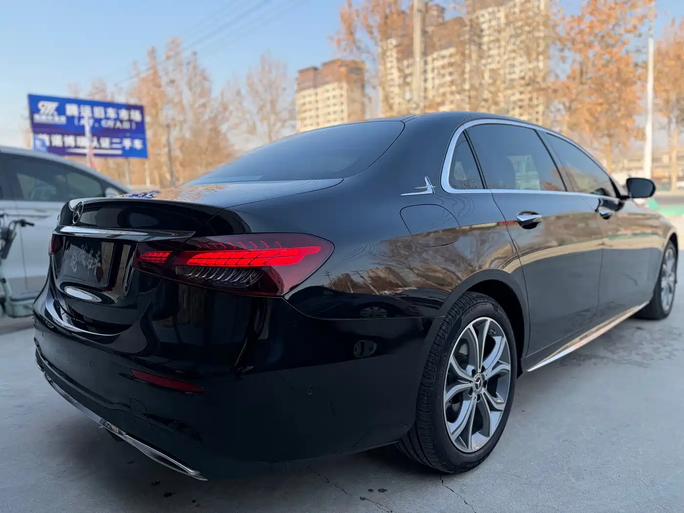 Mercedes-Benz E-Class 2022 E 300 L Sport Fashion фото 7