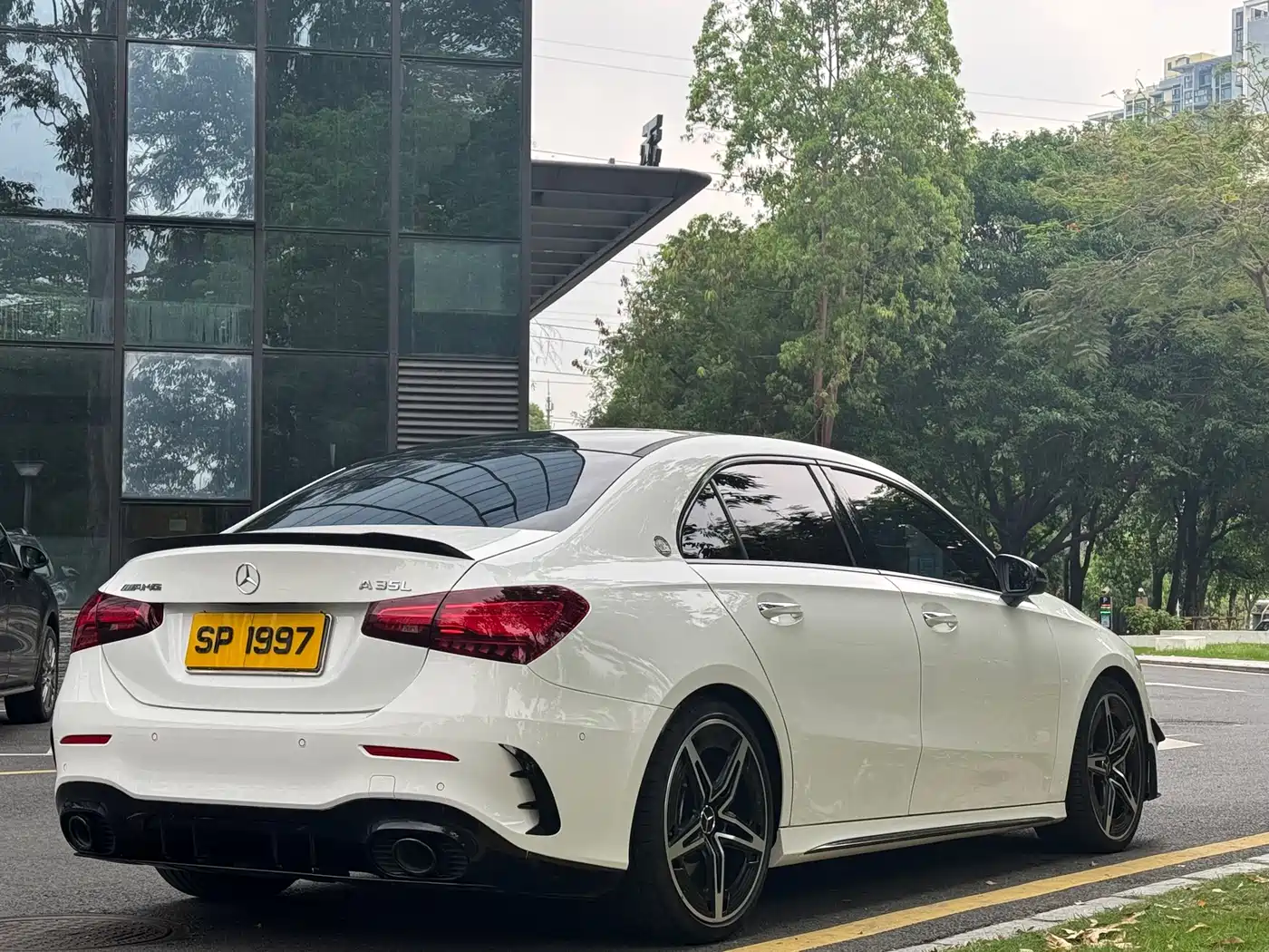 Mercedes-Benz A-Class AMG 2024 AMG A 35 L 4MATIC фото 7