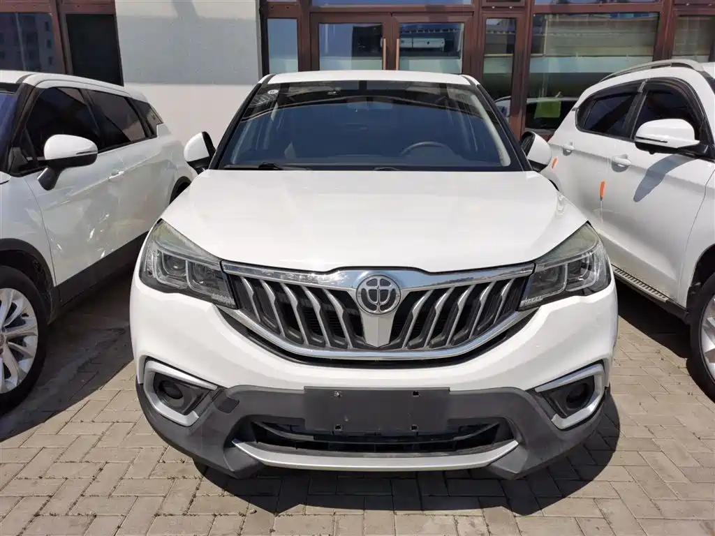 Zhonghua V3 2019 2017 1.5L Manual Comfort