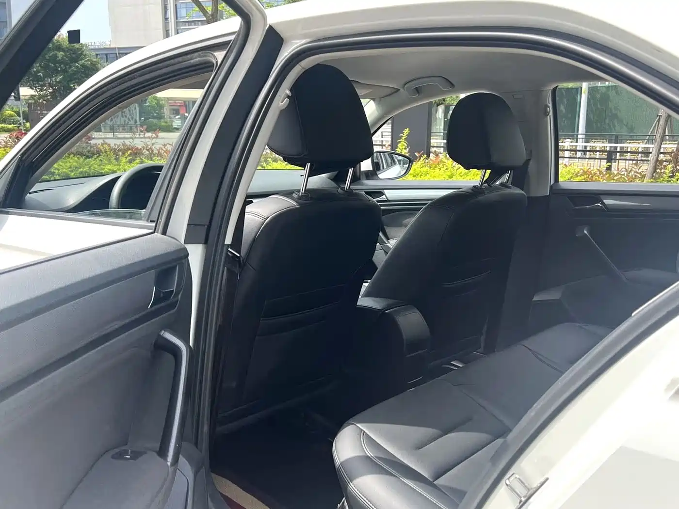 Volkswagen Bora 2016 Model 1.6L Manual Fashion фото 4