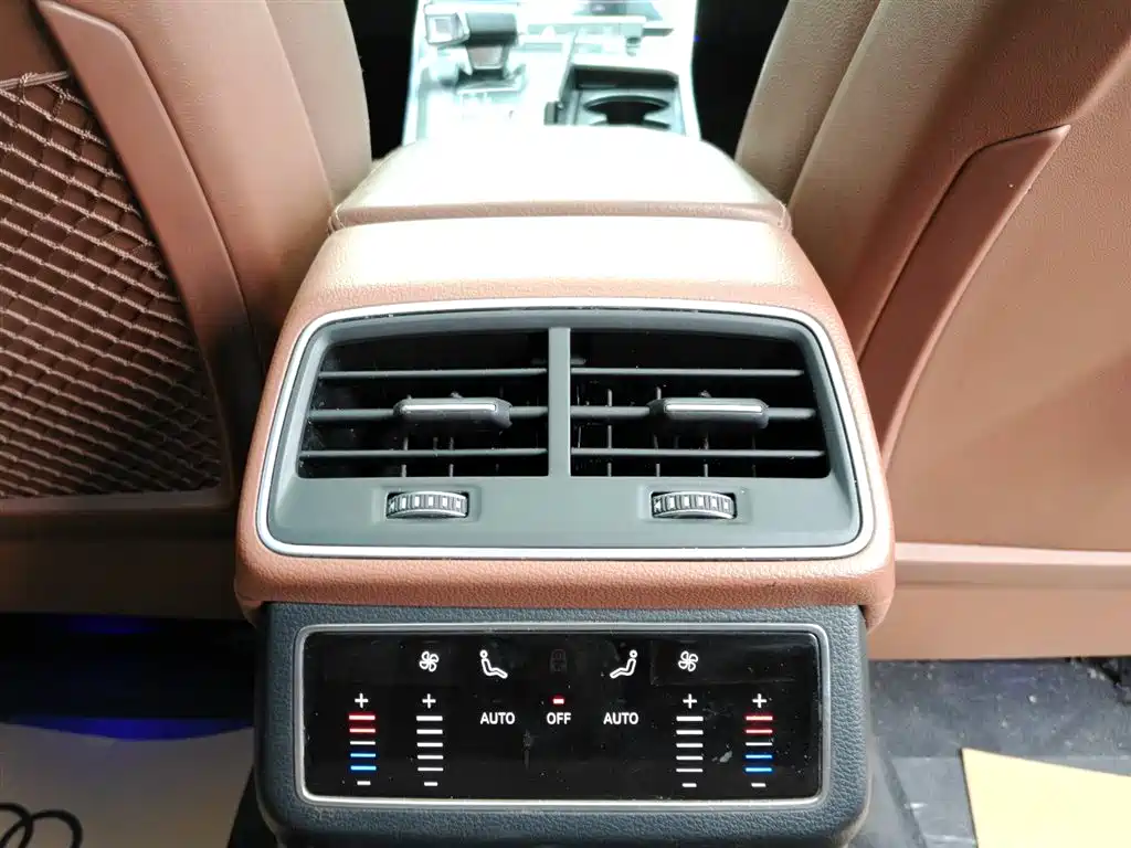 Audi A6L 2019 45 TFSI quattro Premium Elegance фото 14