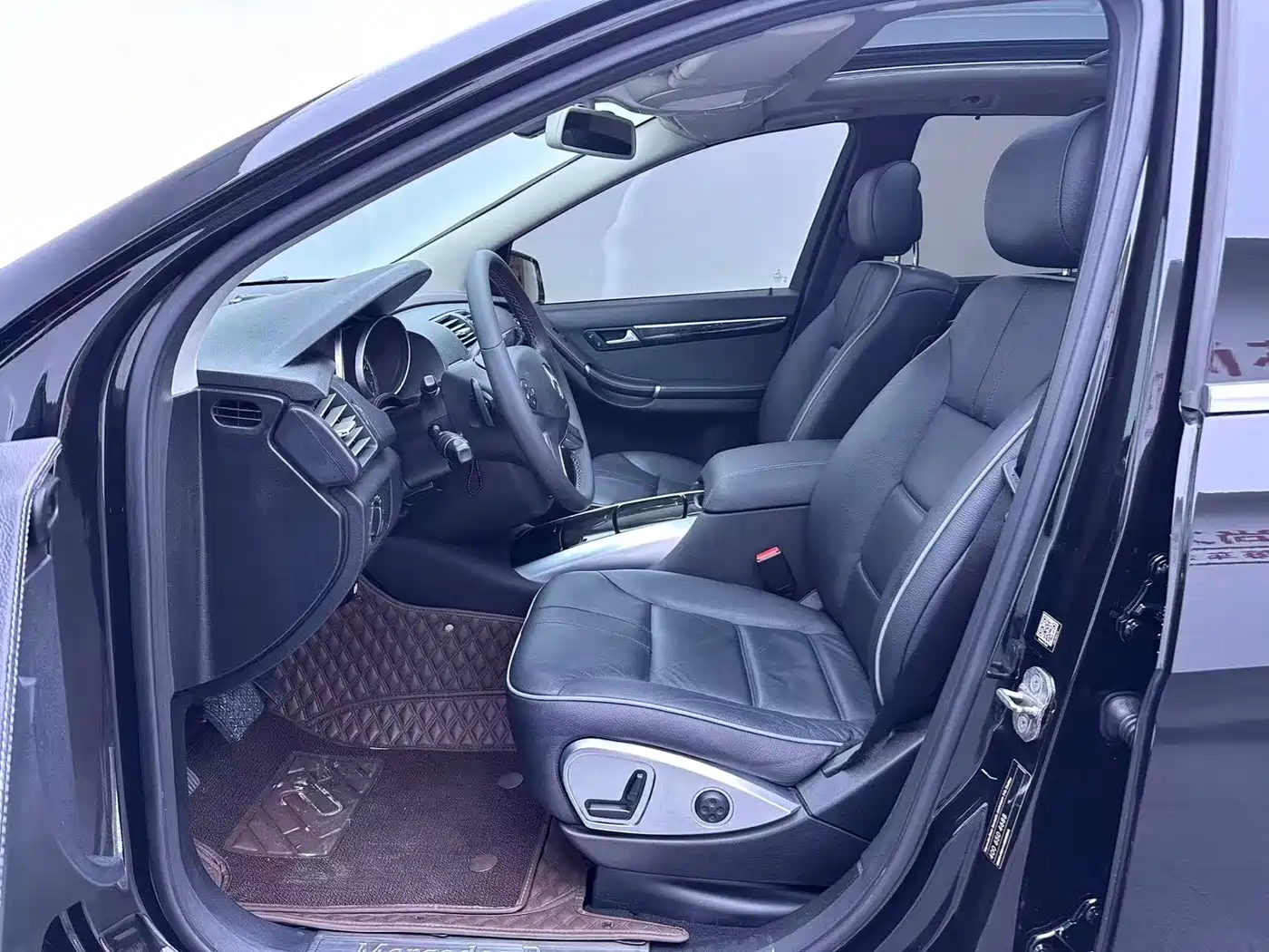 Mercedes-Benz R-Class 2018 2017 R 320 4MATIC Business Collector's Edition