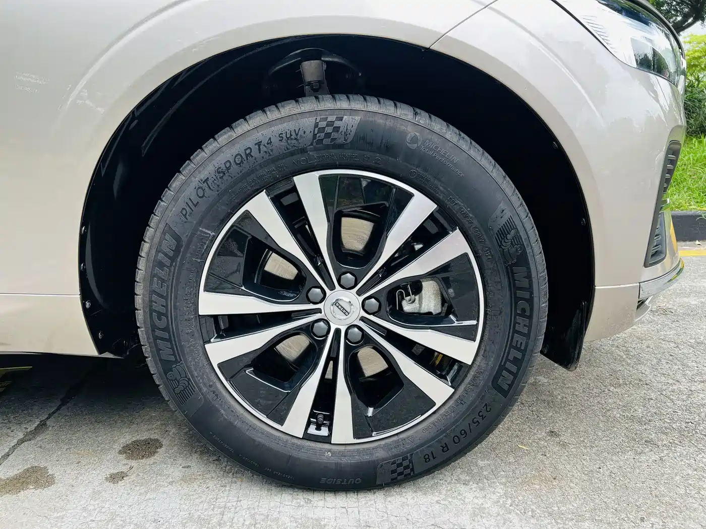 Volvo XC60 2025 2025 B5 AWD Smart Luxury Edition
