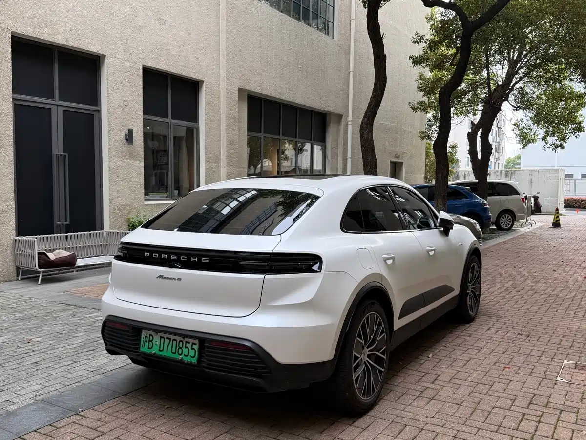 PORSCHE MACAN NEW ENERGY