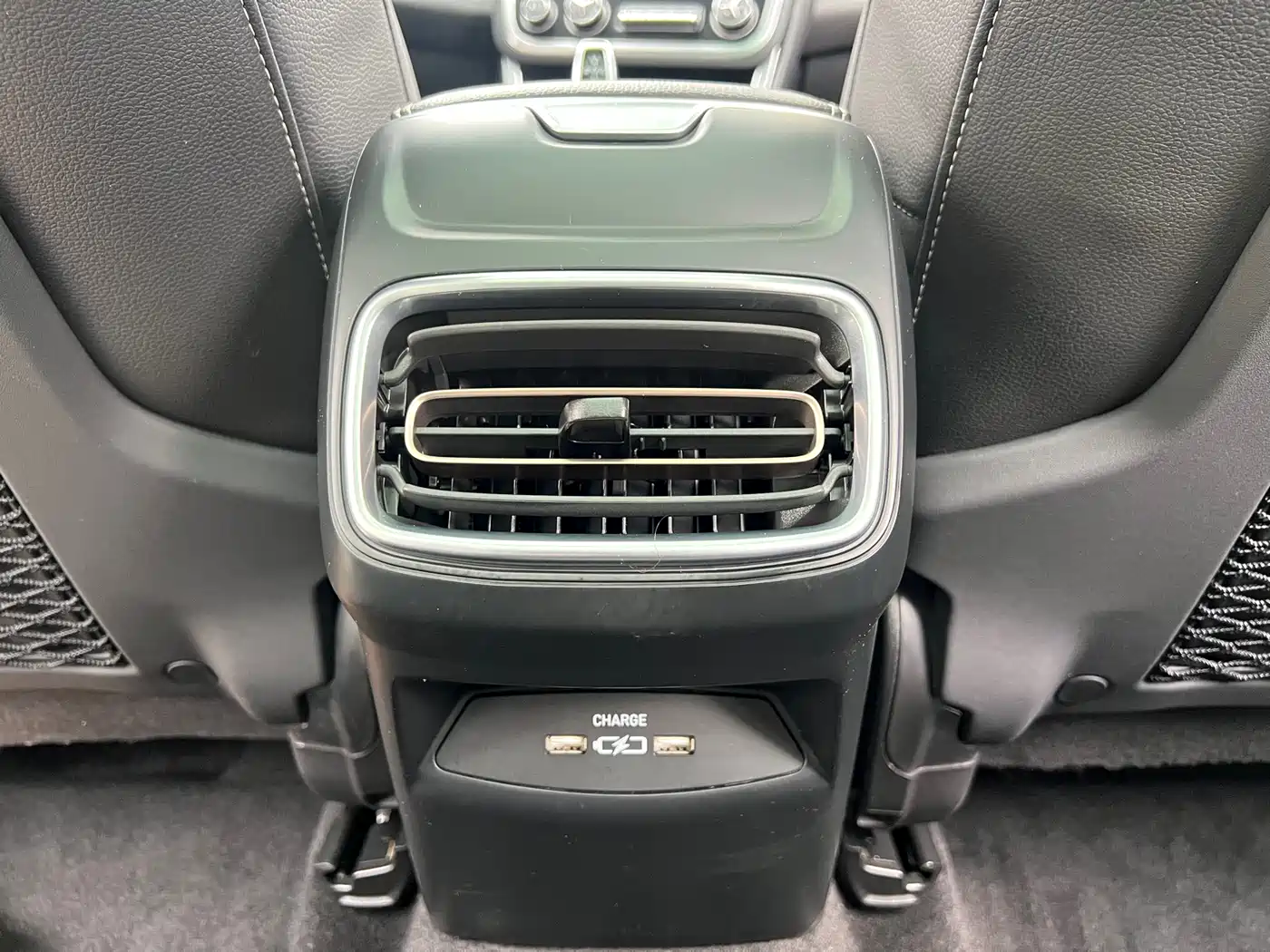 Lynk & Co 01 2017 2.0T 2WD Pro Version фото 19