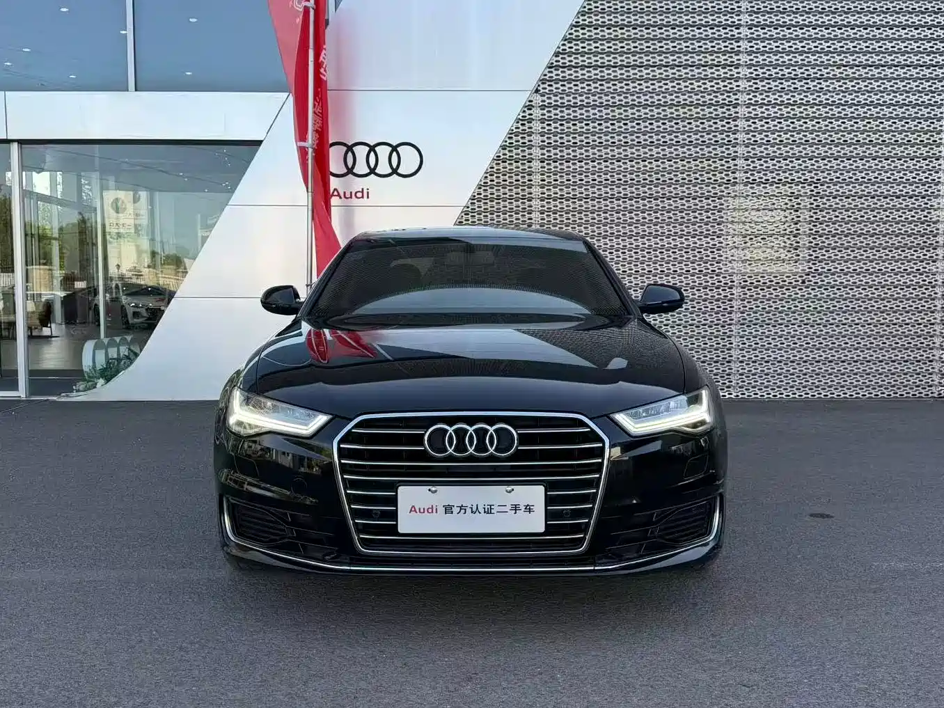 Audi A6L 2018 30th Anniversary 35 TFSI Fashion фото 2