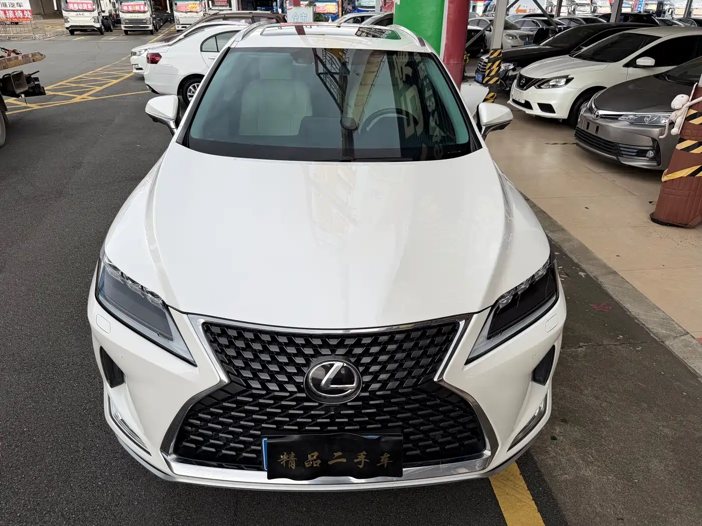 Фото 3 - Lexus RX