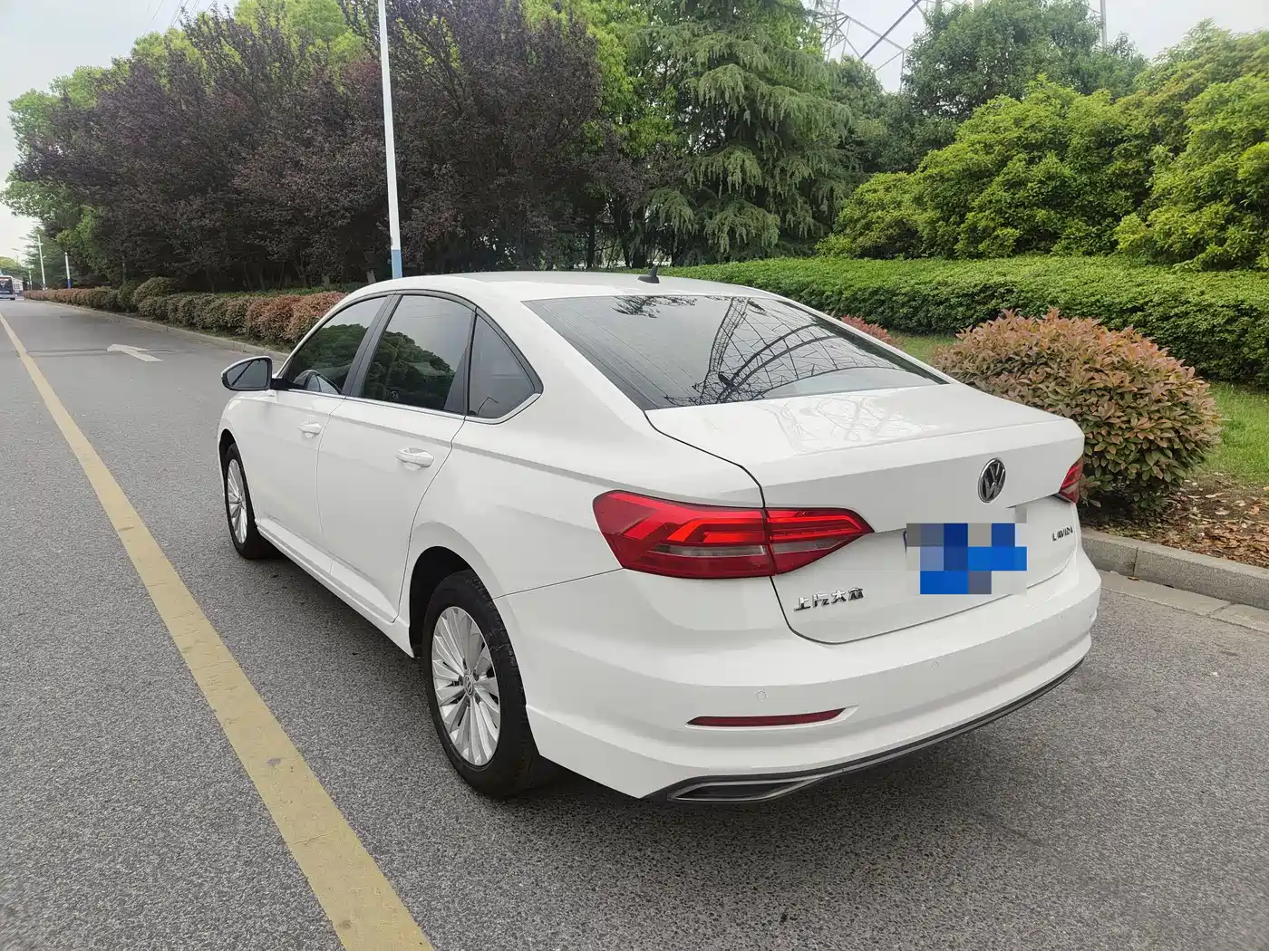 Volkswagen Lavida 2021 1.5L Auto Comfort Edition фото 6