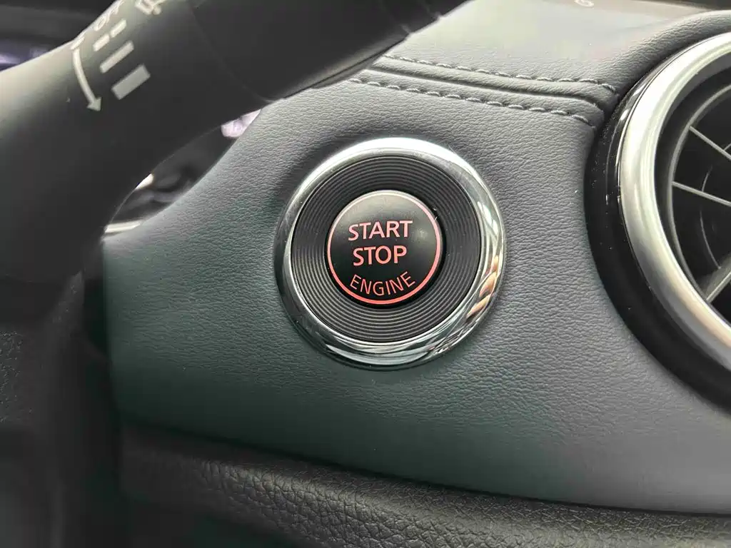 Nissan Qashqai 2024 2025 Honor 2.0L CVT XV+ Leading Edition