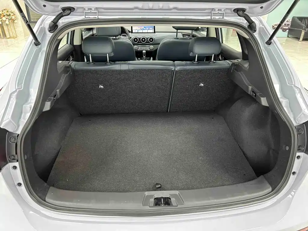 Nissan Qashqai 2024 2025 Honor 2.0L CVT XV+ Leading Edition
