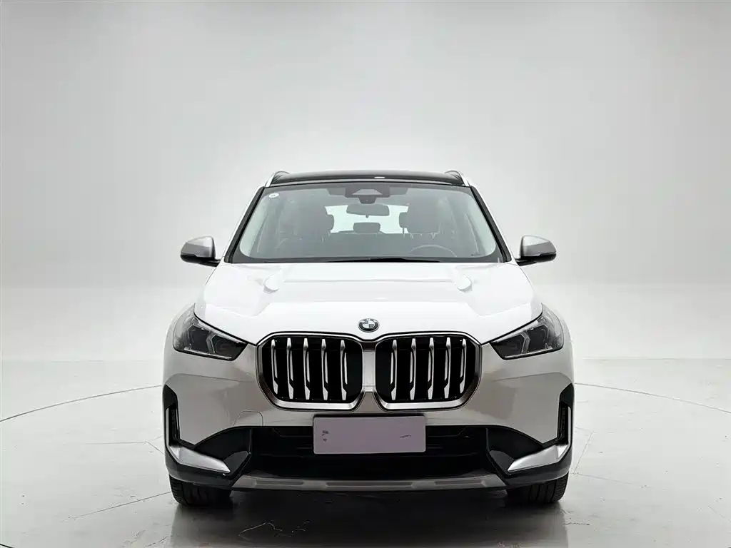 BMW X1 2023 sDrive20Li X Design Package фото 2