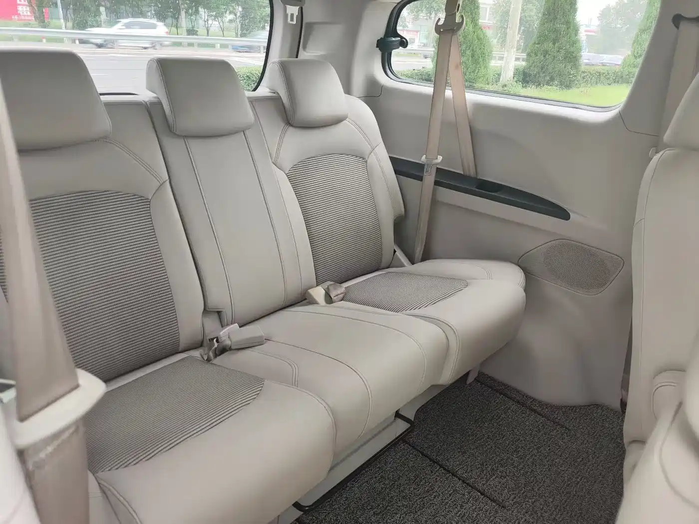 SAIC Maxus Maxus G10 2016 2.0T Automatic Elite фото 8